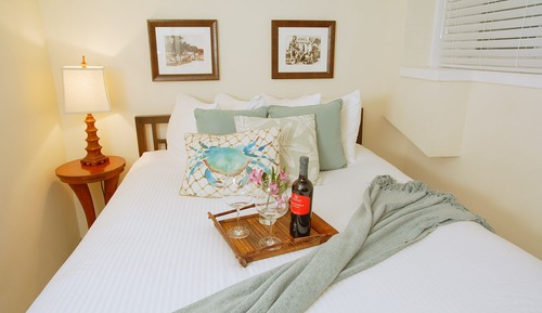 Deluxe Suite, 1 Bedroom, Kitchenette, Bay View
