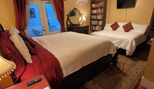 Room, Multiple Beds, Balcony (Stirling)