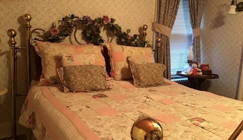 Country Cottage Room #5