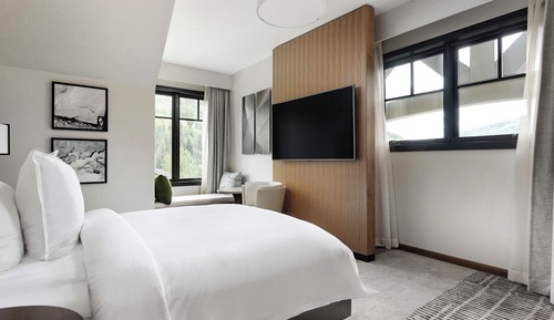 Room, 4 Bedrooms (Poppyfields Residence)