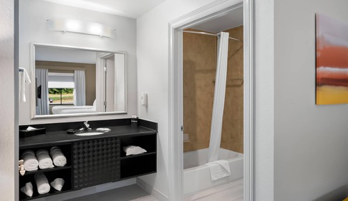 Suite, Multiple Beds, Non Smoking