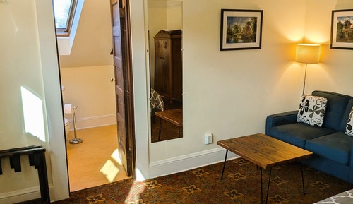 Premium Room, 1 King Bed, Private Bathroom