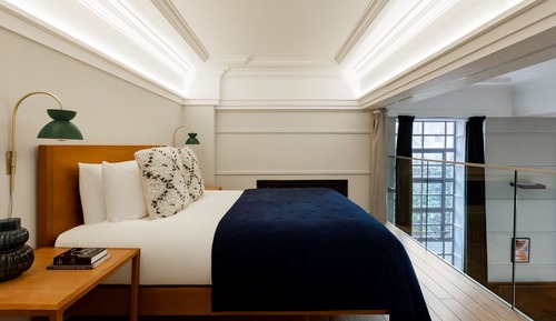 Suite (De Montfort MI - DITH)