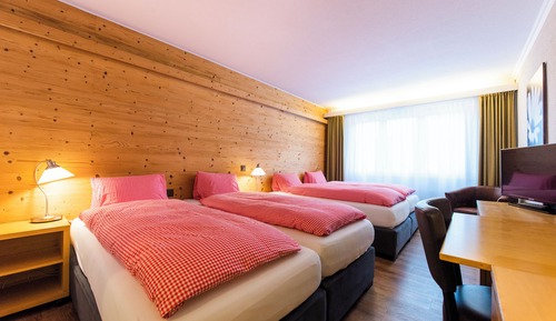 Quadruple Room, Ensuite, Lake View