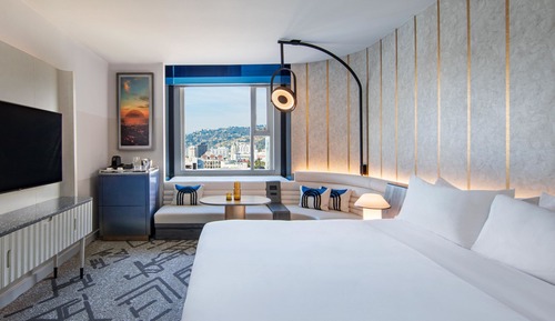Superior Room, 1 King Bed, City View
