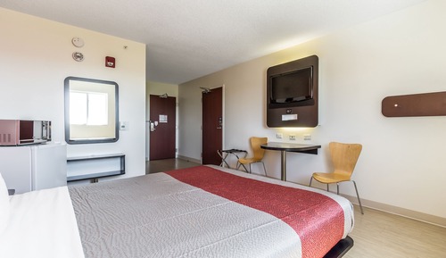 Standard Room, 1 Queen Bed, Accessible, Non Smoking