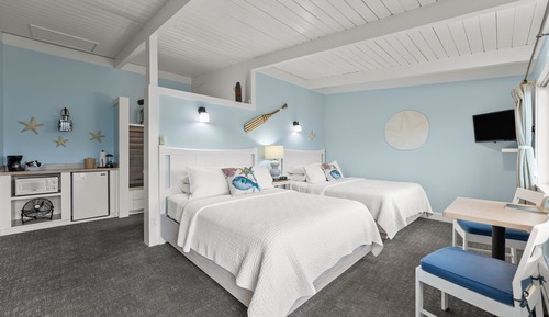 Standard Room, 2 Queen Beds (No Pets)