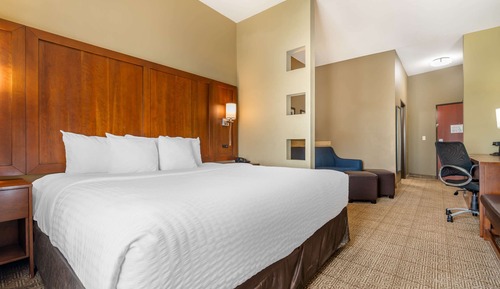 Suite, 1 King Bed, Non Smoking