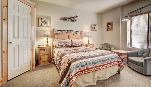 Single Room, Private Bathroom
