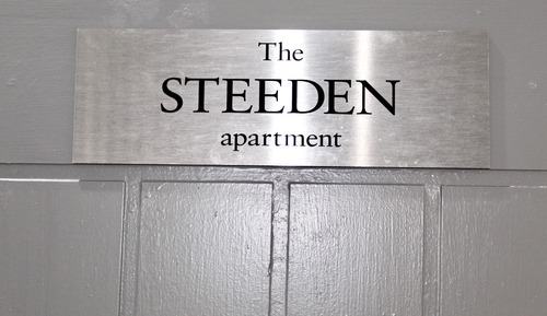 Deluxe Apartment, Jetted Tub (Reads Steeden )