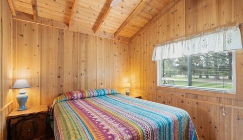 Comfort Cabin, 1 Queen Bed with Sofa bed, Courtyard Area