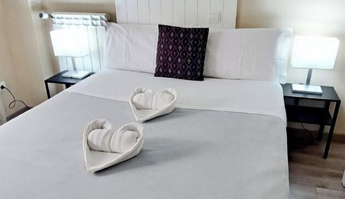 Basic Double Room, Shared Bathroom