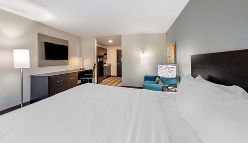 Suite, 1 King Bed, Non Smoking