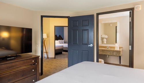 Superior Room, Multiple Beds (Two Bedroom Suite with Balcony)