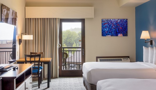 Suite, 2 Queen Beds (Double Queen Handicap)