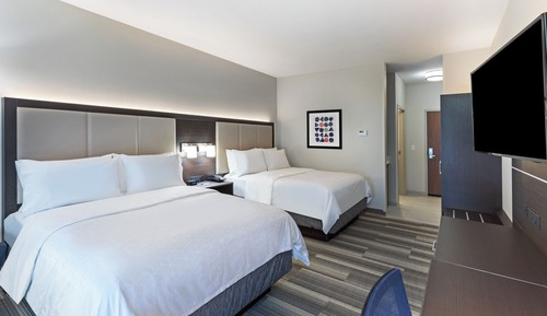 Suite, 2 Queen Beds, Accessible Bathtub (Communications)