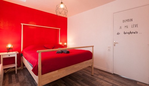 City Apartment, Private Bathroom, River View