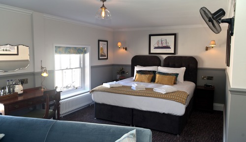 Deluxe Room, 1 King Bed