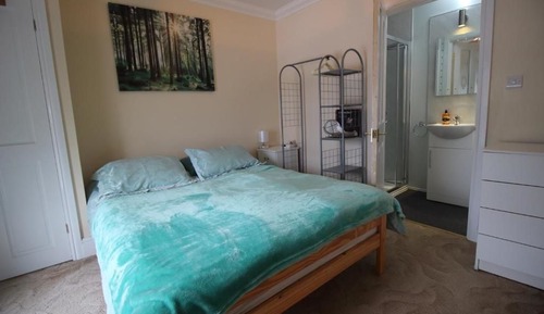 Double Room, 1 King Bed, Ensuite, Garden View