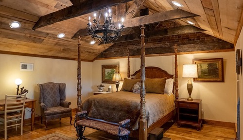 Mansion Loft