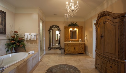 Mansion - Honeymoon Room