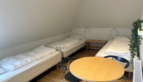 Basic Room, Shared Bathroom