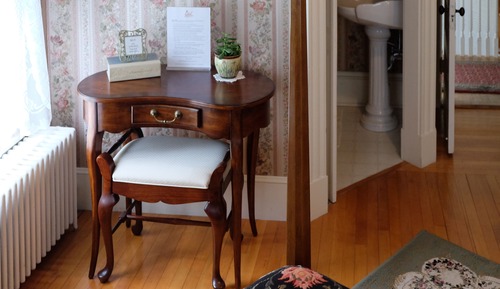 Exclusive Double Room, 1 Queen Bed, Non Smoking, Garden View