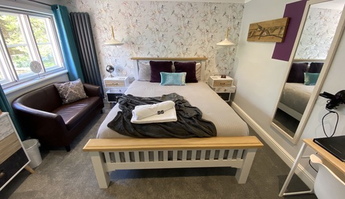 Deluxe Double Room, Courtyard View (Silver Birch )