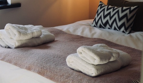 Standard Room, 1 King Bed