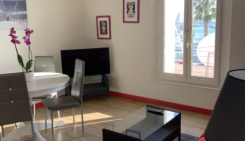 Apartment (Petit Vapeur)