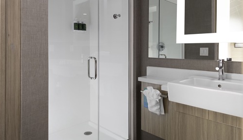 Suite, 2 Queen Beds (Hearing Accessible)