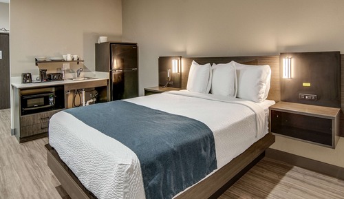 Deluxe Room, 1 Queen Bed, Non Smoking