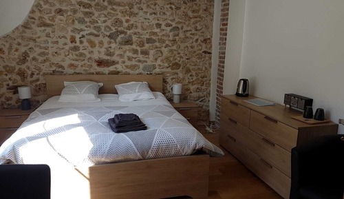 Apartment (with shower)