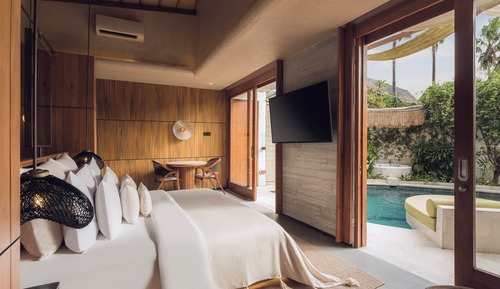 Grand Royal Smart 1 Bedroom Villa with Private Pool & Jacuzzi