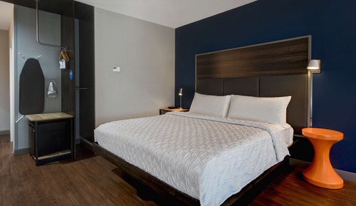 Room, 1 King Bed, Accessible Bathtub, Bathtub