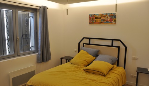 Comfort Single Room, Ensuite, Courtyard View (Picholine)