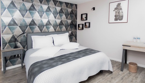 Comfort Double Room, Balcony (Cougnac)