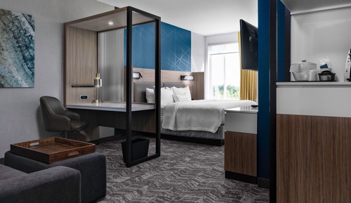 Suite, 1 King Bed (Mobility/Hearing Accessible, Tub)