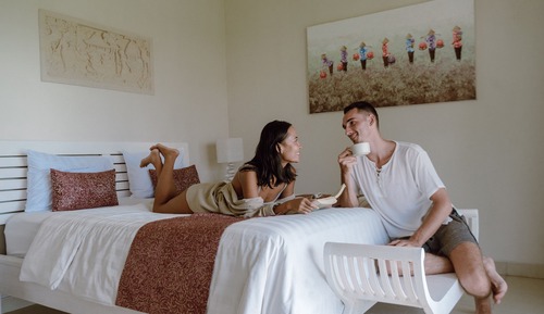 Bungalow, Garden View