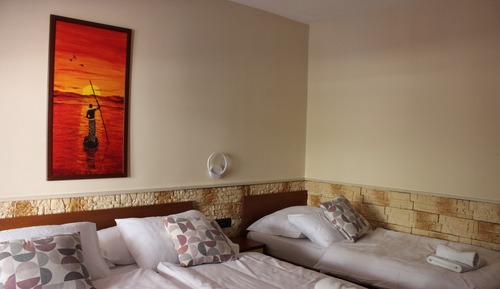 Classic Triple Room, 1 Bedroom, Courtyard View