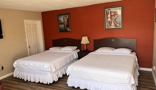 Two Queen Beds with Kitchen