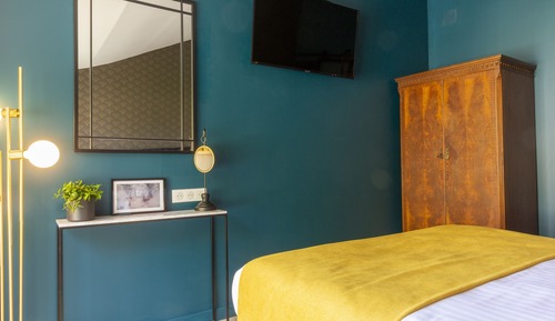 Double Room (Art Deco)