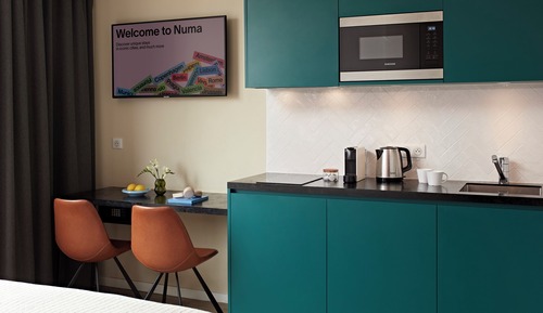 Medium Studio with Kitchen - Accessible