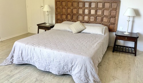 Room (Alpilles)