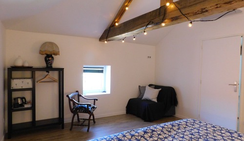 Signature Suite, Private Bathroom, Garden View (5)