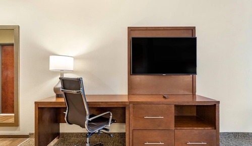 Deluxe Suite, 2 Queen Beds, Non Smoking with Sofabed