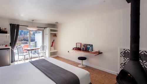 Deluxe King Room (20%off spa services)