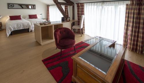 Twin Room (Carmenere)