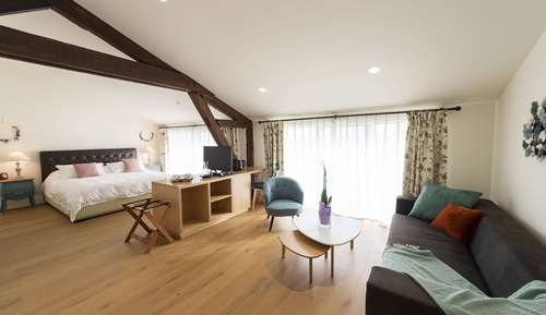 Double Room (Petit Verdot)