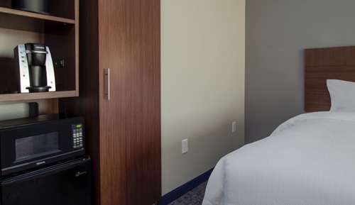 Room, 1 King Bed, Hearing Accessible